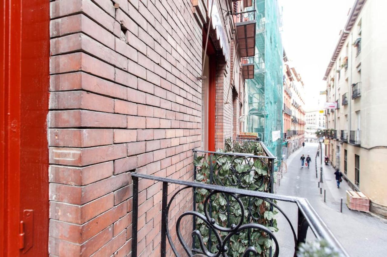 La Casa De La Luna Madrid Exteriér fotografie